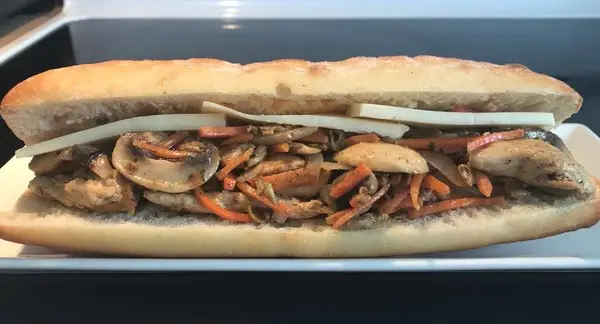 Pain poulet — Restaurant Au Bureau, Longueuil