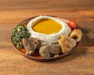 Spécial du dimanche : taro sauce jaune — Restaurant Au Bureau, Longueuil